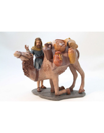 Camellero y camello cargado sentándose Ref.11032