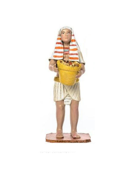 Egipcio con cesto en manos. EGT128